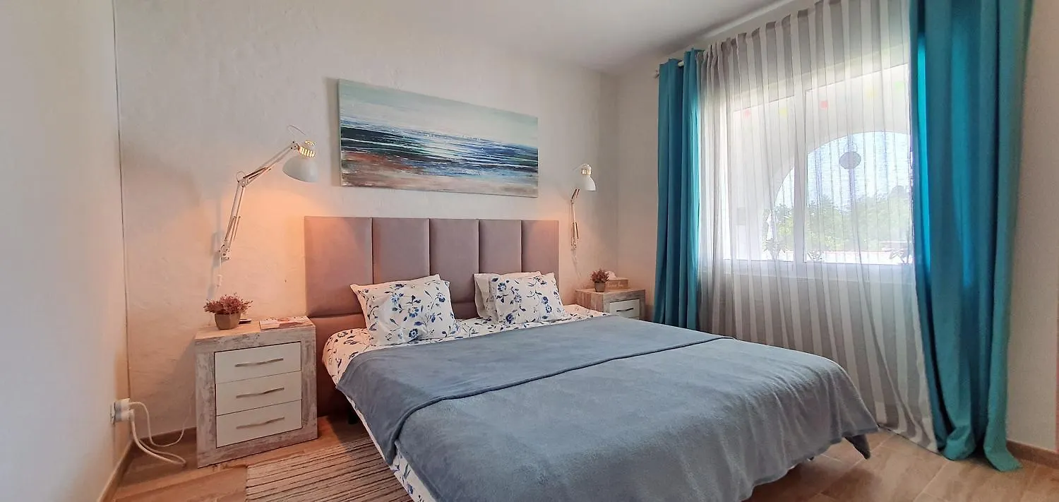 Blue Vista Gardenroom Marbella Guest house