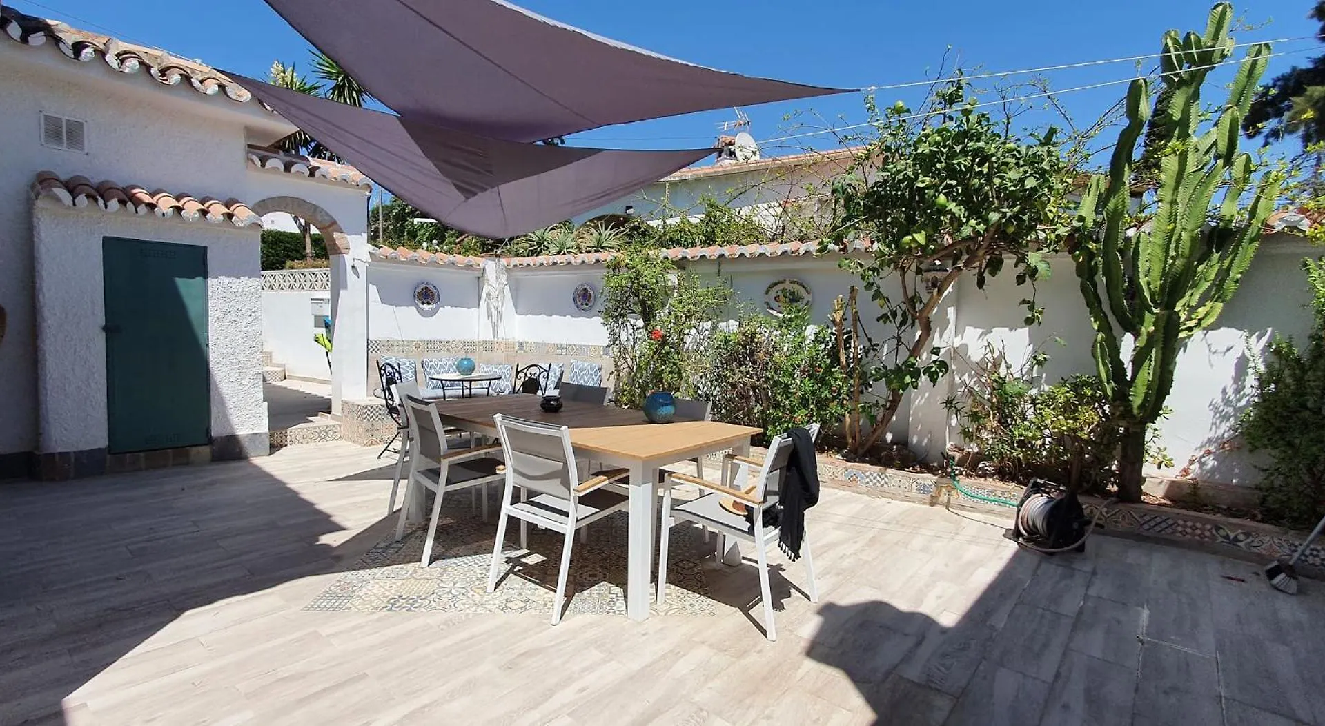Guest house Blue Vista Gardenroom Marbella